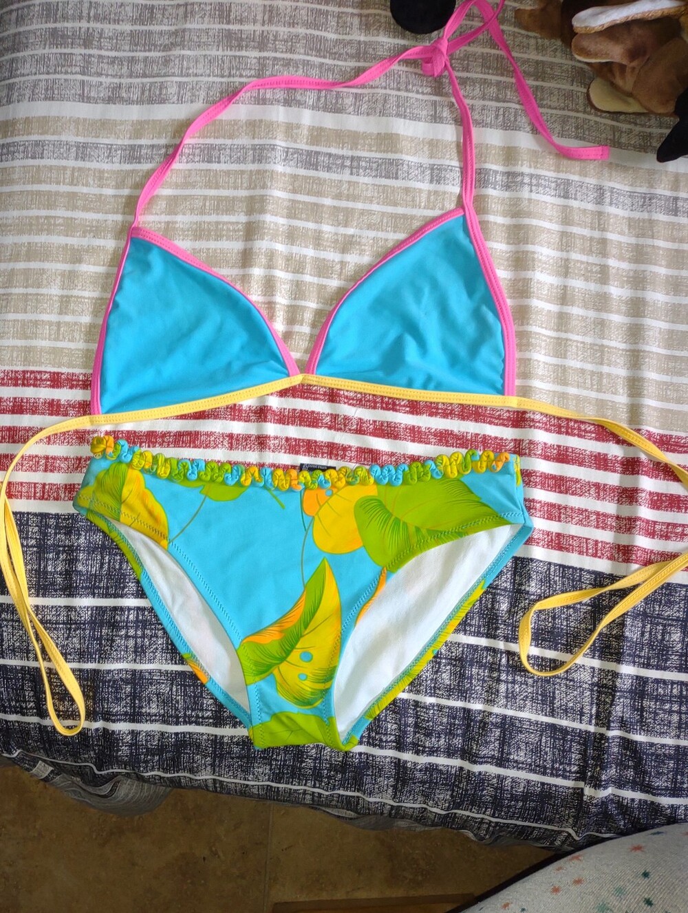 Colorful & Tropical Bikini Set
